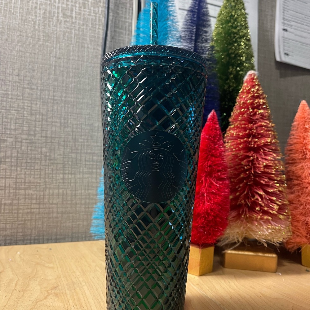 🔆 Starbucks 2021 Holiday GREEN Diamond Emerald Cut Tumbler - Venti ➰